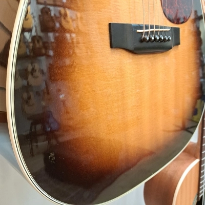 Martin D28 Custom Sunburst 1994 2